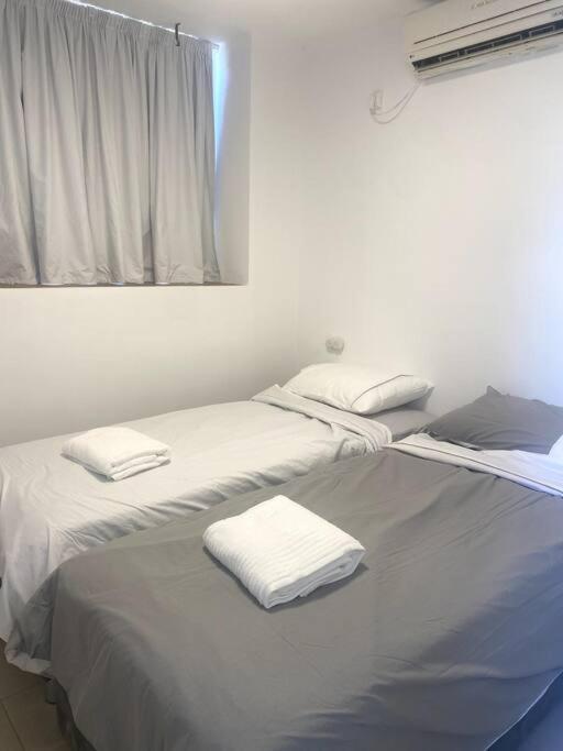 Dc Apartments - 2 Bedrooms Near The Beach Eilat Buitenkant foto